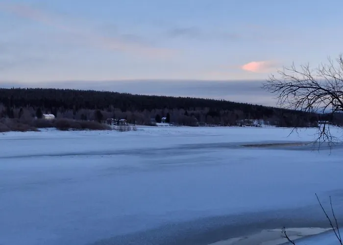 Arctic River View * ロヴァニエミ